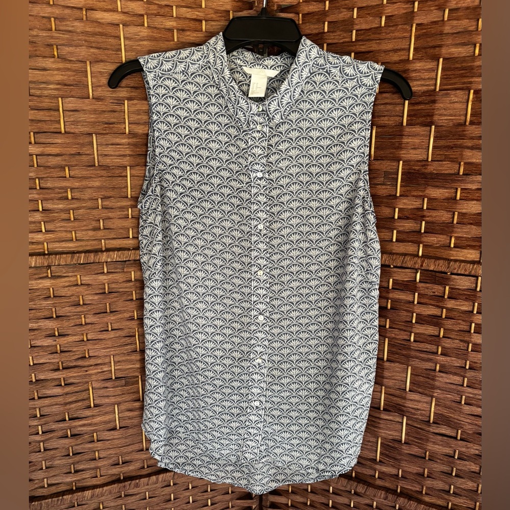 H&M Blue and White sleeveless collared button down sheer blouse size 10 - Picture 1 of 6